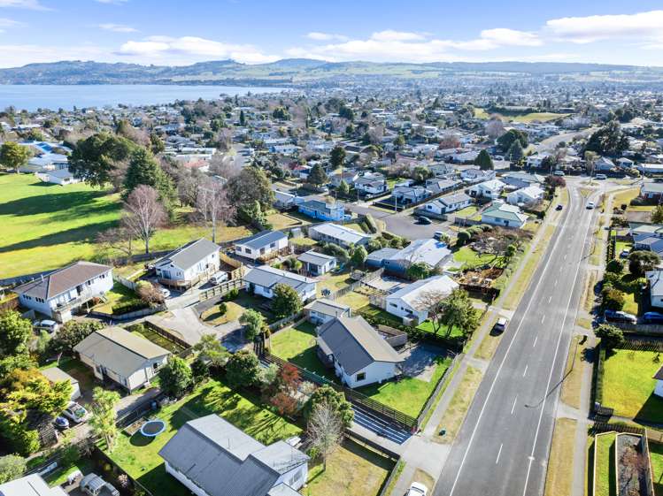 17 Kiddle Drive Hilltop_25