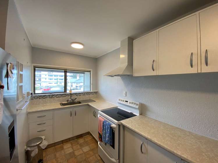 6/18 Cliff Road Tauranga Central_4