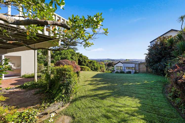 10 Etherege Place Mellons Bay_33