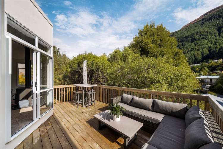 10b Mackinnon Terrace Fernhill/Sunshine Bay_19