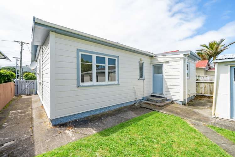 37 Plunket Avenue Petone_18