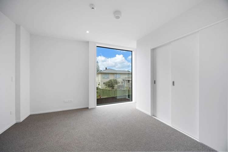 1/16 Treasure Lane Te Atatu South_6