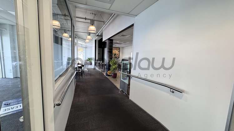 A/12 Osterley Way Manukau_4