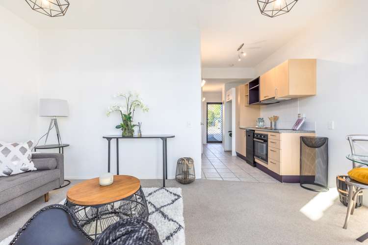 101/92 Bush Road Albany_5