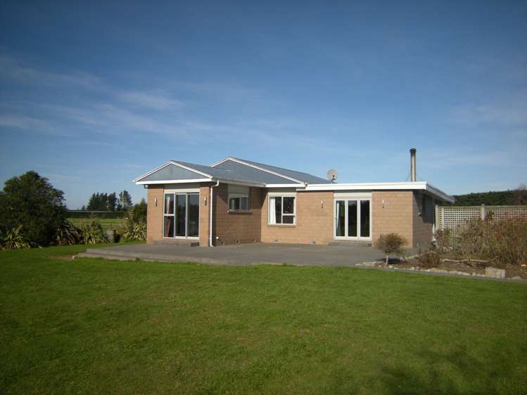 692 Robinsons Road Rolleston_2