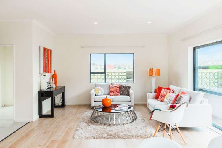 2/27 Akoranga Drive Northcote_4