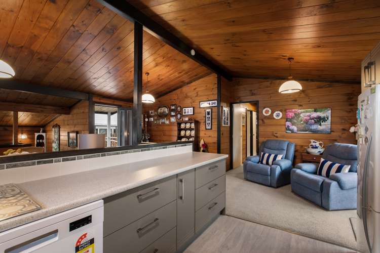 200 Danby Street Thames_11