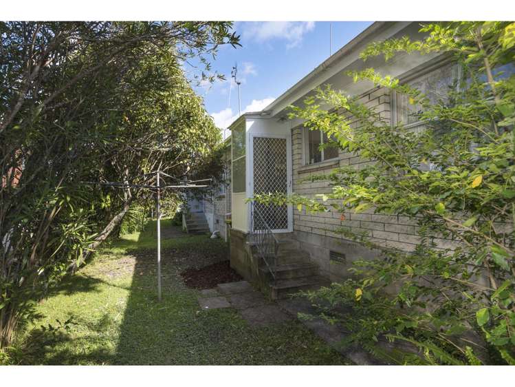 2/200 Te Atatu Road Te Atatu South_16