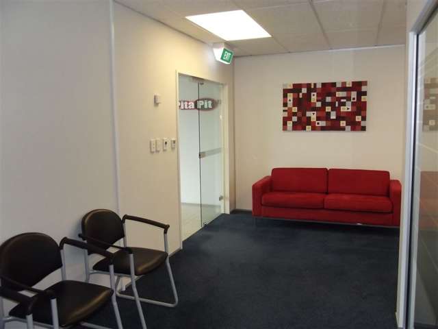 Ste 6/95 Hurstmere Road Takapuna_4