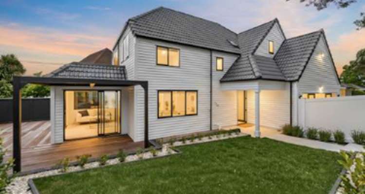1/142 Riddell Road_0
