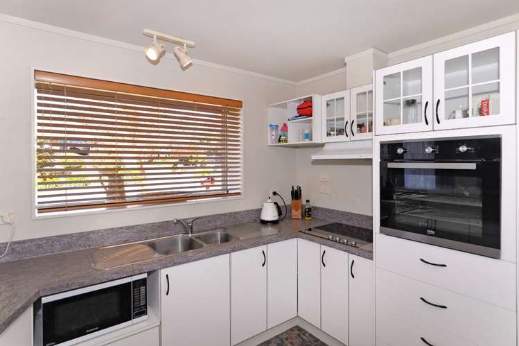 11 Maple Crescent Richmond_10