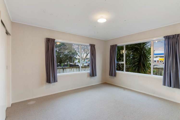 73 Red Beach Road Red Beach_16