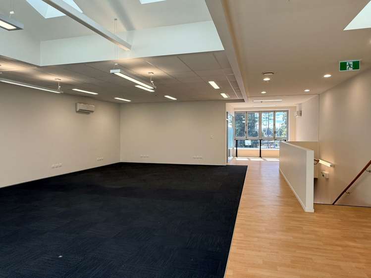 First Floor, 427 Victoria Street Central Hamilton Central_1