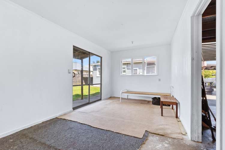 58 Parker Avenue Levin_15