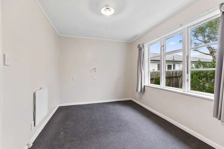 7 Rewa Terrace Tawa_16