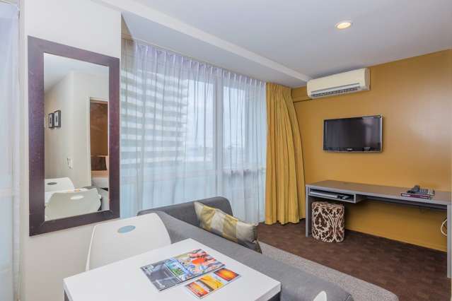 1305/10 Waterloo Quadrant Auckland Central_3