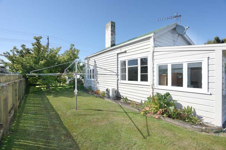 12 High Street Bulls_18