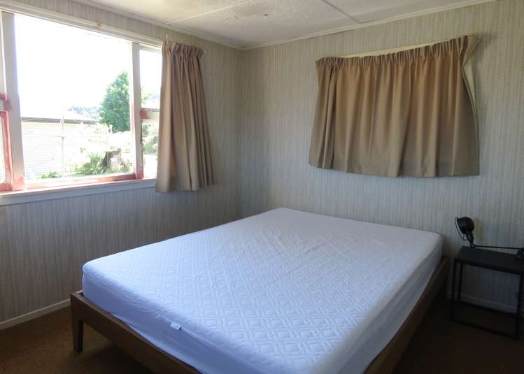 8 Walsh Street Reefton_5