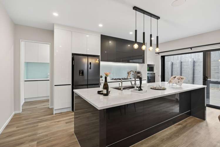 26 Bendridge Street Flat Bush_9