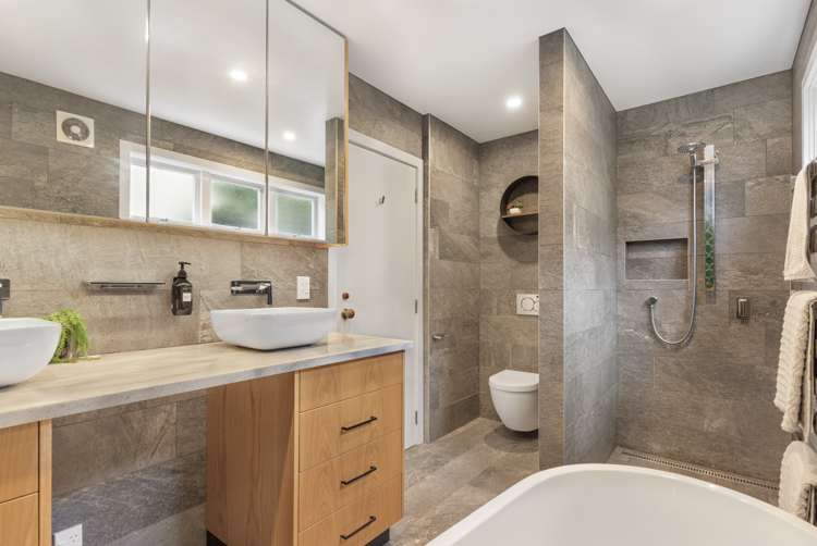 1 Toroa Terrace Mount Albert_13