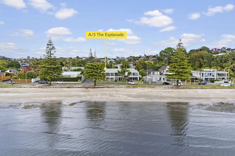 A/5 The Esplanade Eastern Beach_16