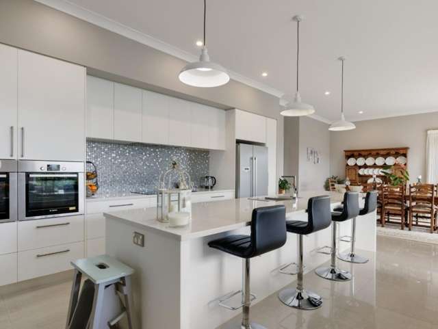 16 Rexford Heights 11554_2