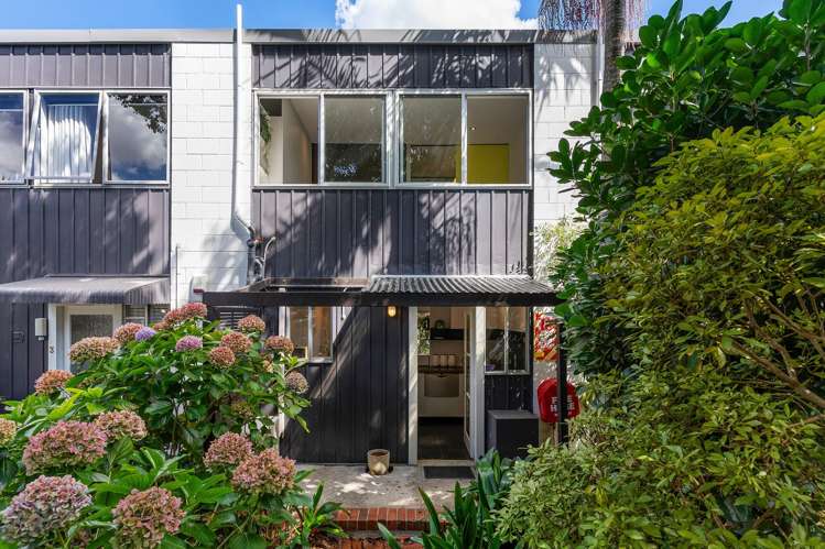 4/10 George Street Mount Eden_11