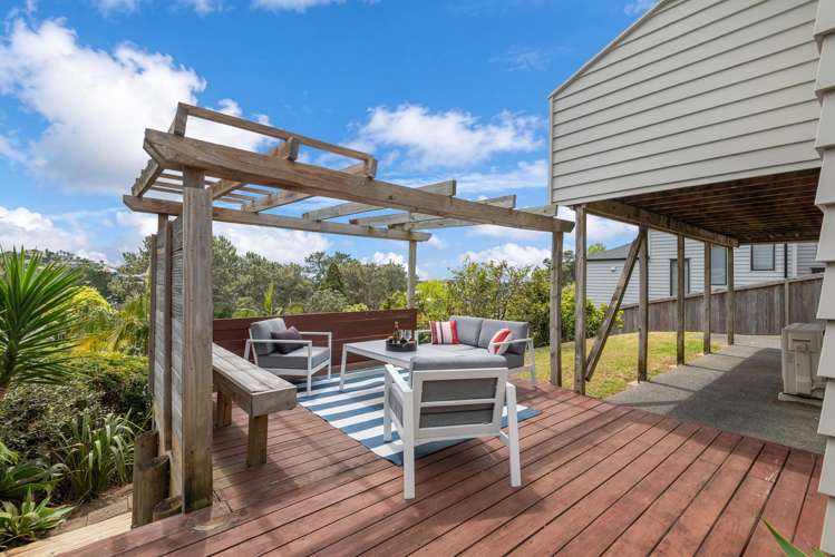 67A Sunrise Avenue Murrays Bay_17