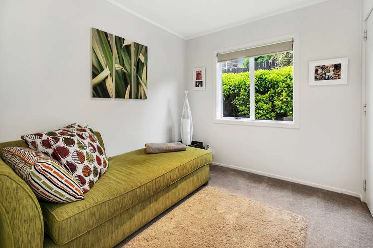 2/15 Newell Street Point Chevalier_17