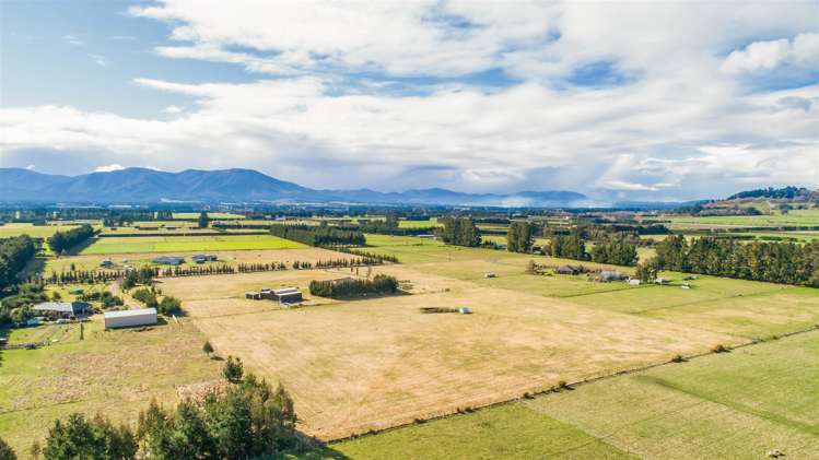 69 Leslies Road Cust_14