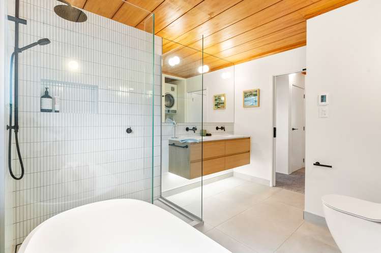 33 Park Hill Road Birkenhead_13