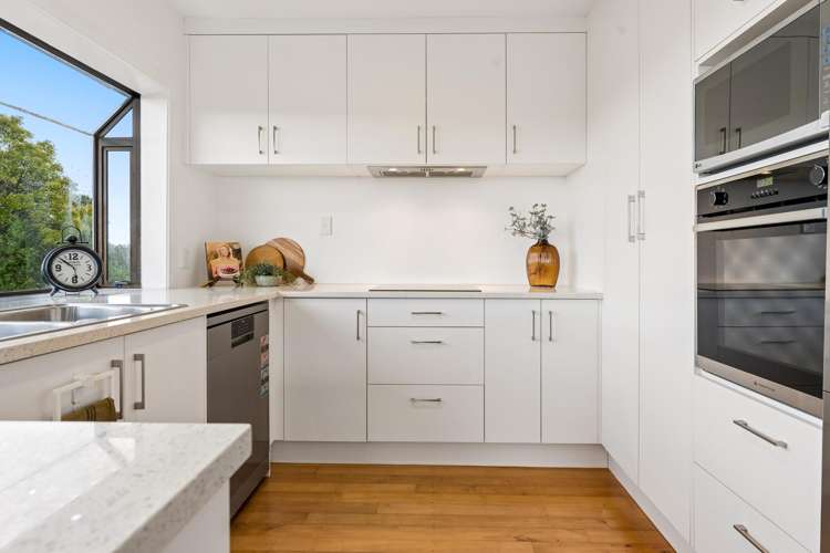 6 Kennedy Avenue Forrest Hill_10