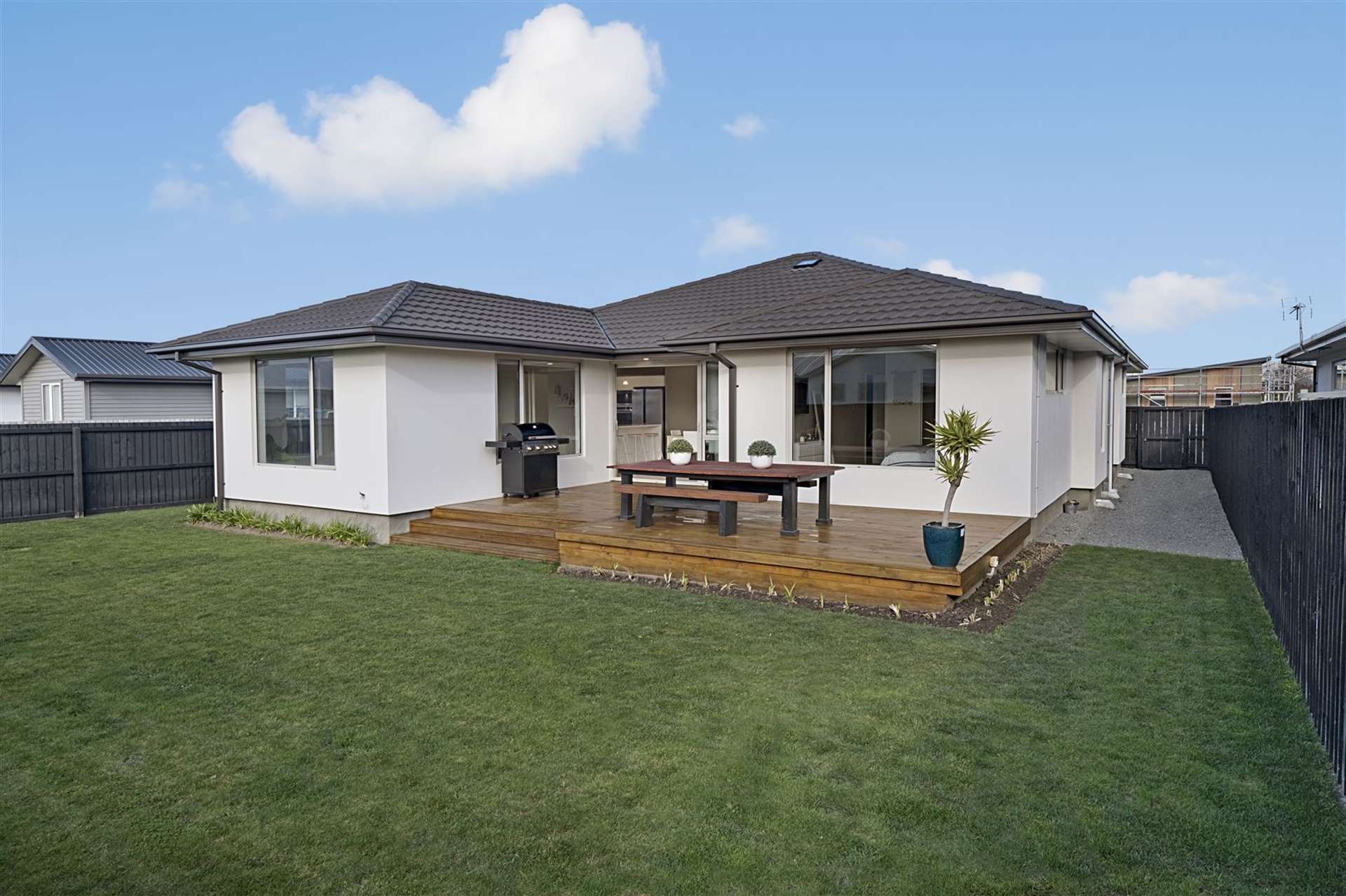 12 Kingsbridge West Burwood Christchurch City Houses for Sale