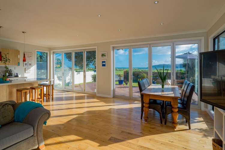 55 Marine Parade Paraparaumu Beach_8