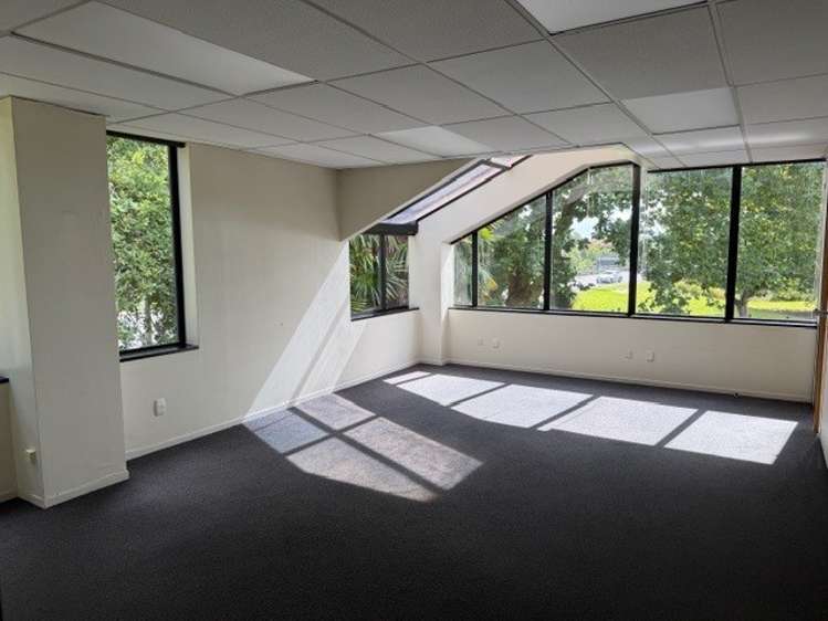 1110 Victoria Street Hamilton Central_2