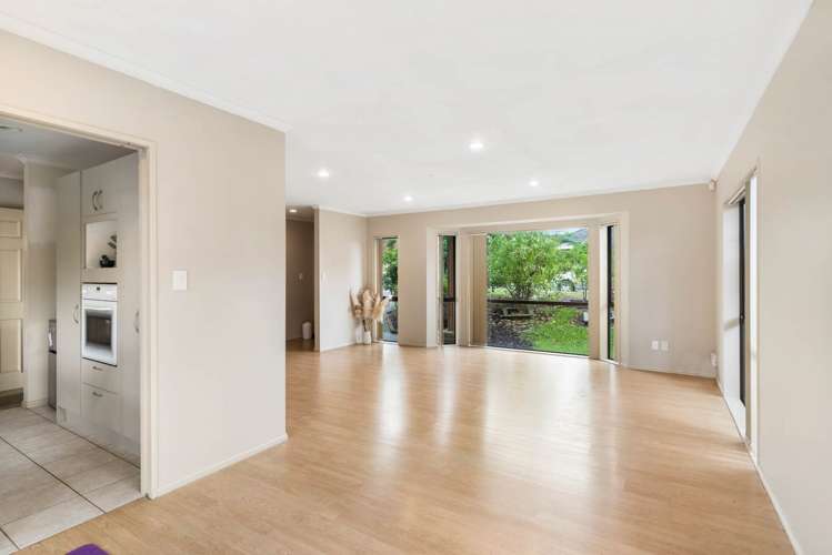 37 Robin Brooke Drive Flat Bush_5