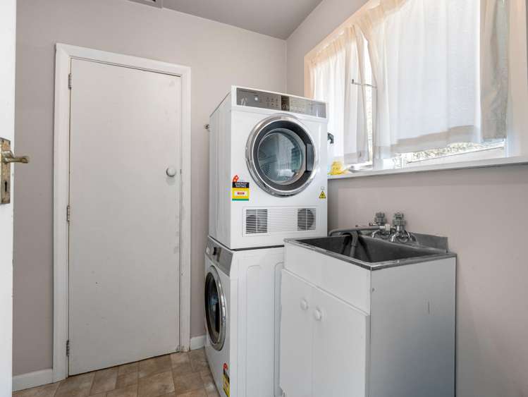 82 Hampshire Street Aranui_11