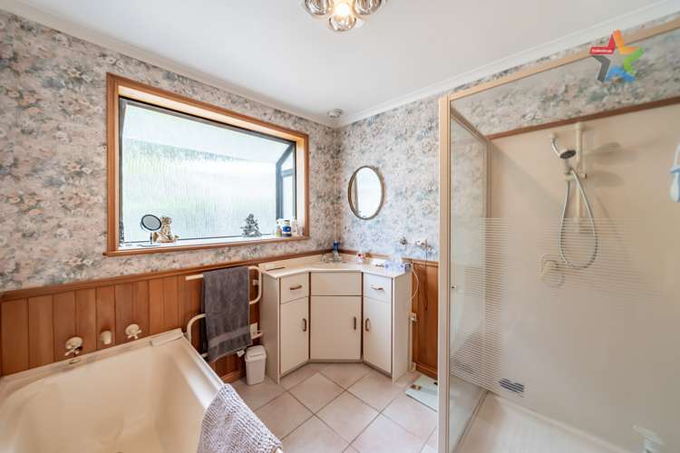 8 Hawthorn Crescent Stokes Valley_13