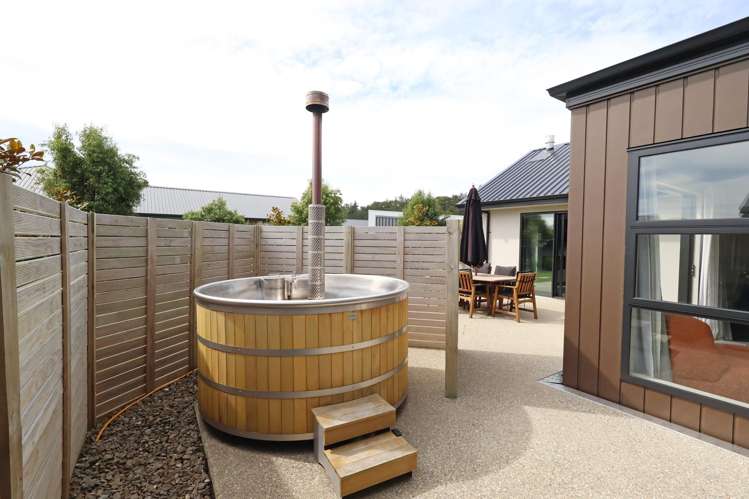 25 Richfield Drive Waikiwi_36