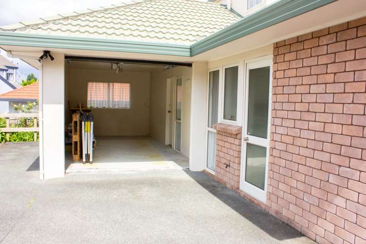 19 Central Park Drive Te Atatu South_1