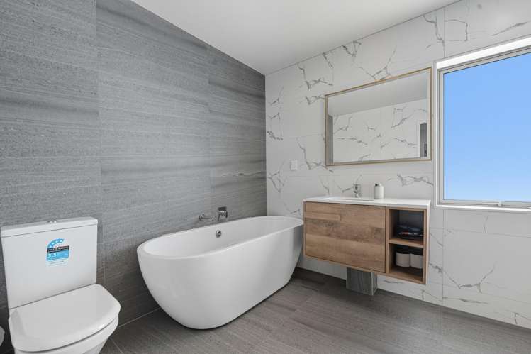 32b Tirimoana Road Te Atatu South_14