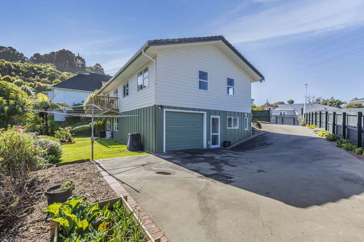 22 John Witton Drive Crofton Downs_17