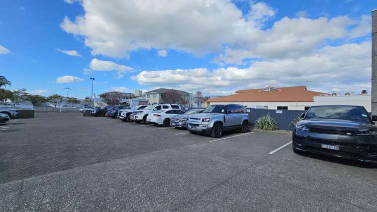 207 Avenue Road East Hastings_6