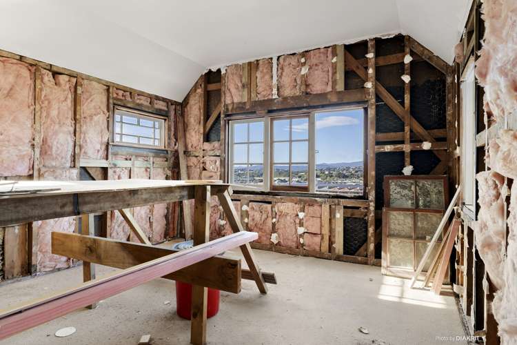 44 Queens Drive Lyall Bay_7