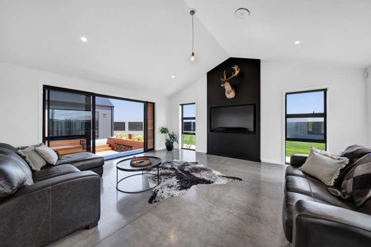 22 Larlin Drive Hawera_9