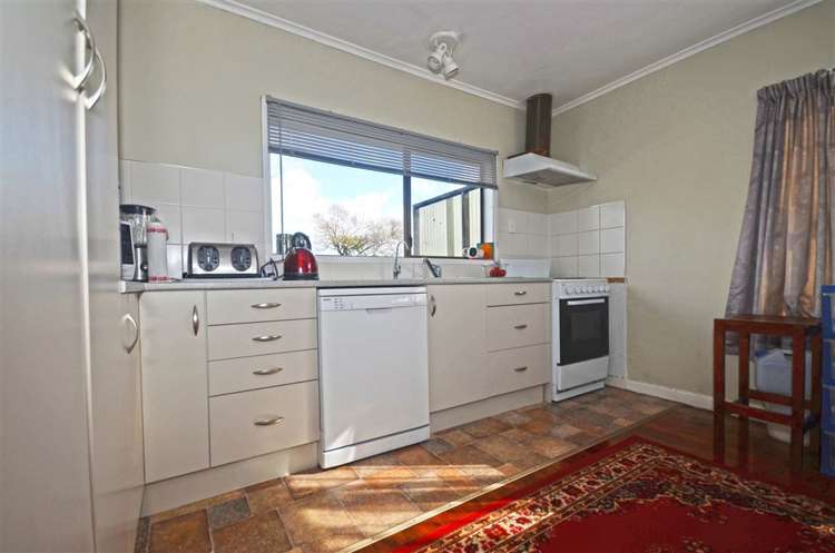 12 Sheehan Road Te Atatu South_7