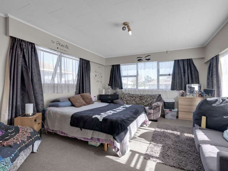 22 Sefton Crescent Chartwell_7
