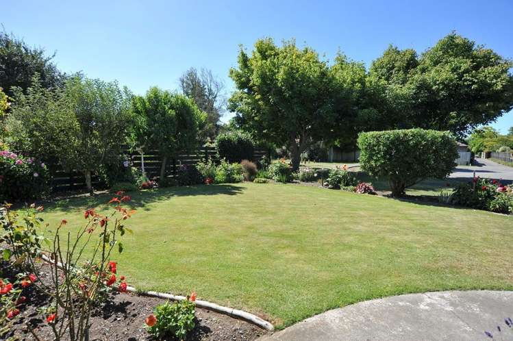 33 Taranaki Drive Woodend_17