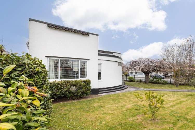 401 Willowpark Road North_0