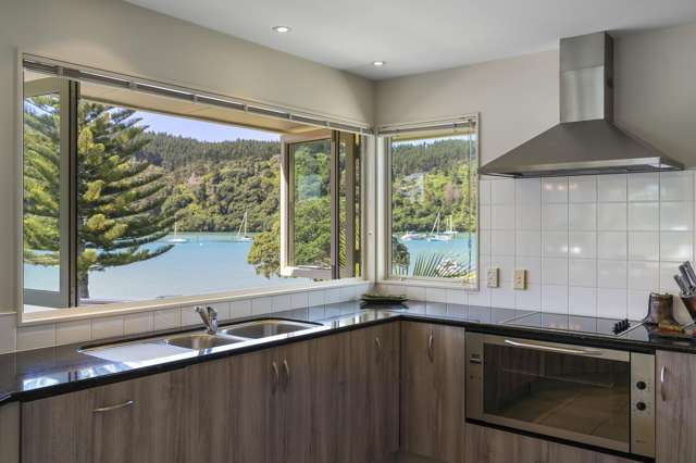 301 Beach Road Whangamata_3